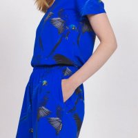 V-neck T-shirt 'Blue Parrot' - Women